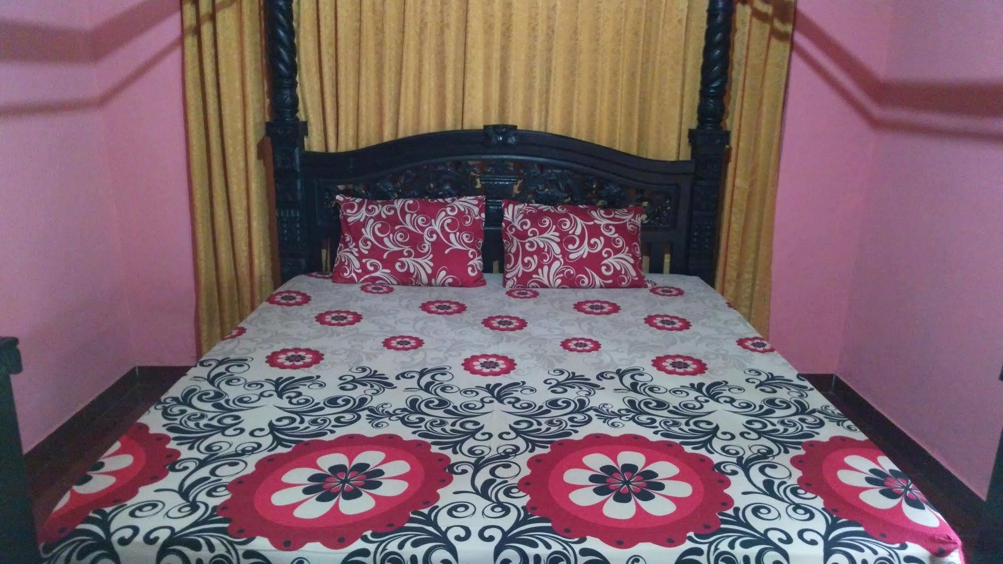 Wisma tamu Rona